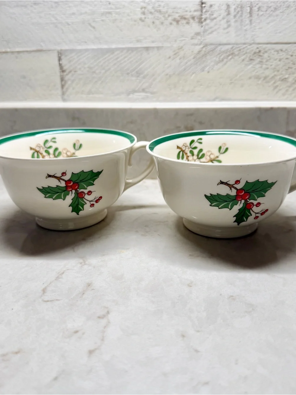 VINTAGE, BERTSON HOUSE LTD. (New York), HANDLED SOUP BOWL. SET /2